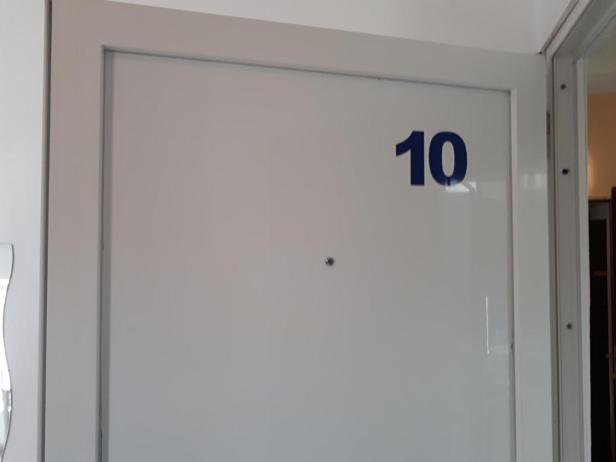 Dejan Apartment4-Top Centar Pula Exterior foto